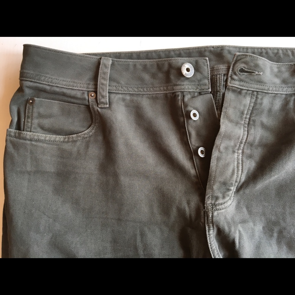 James Perse. Washed olive. 36x34. Straight leg.